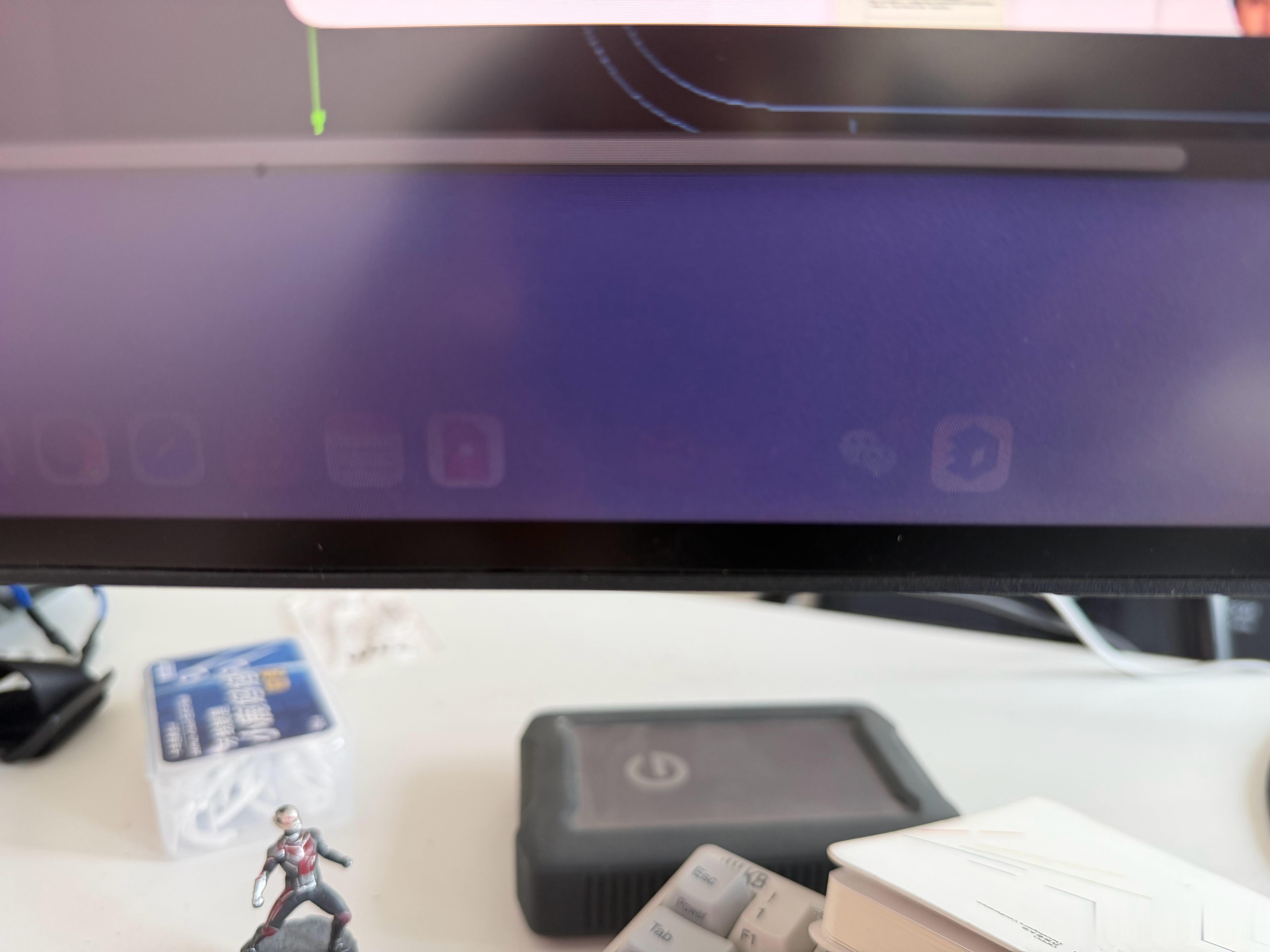 艹，这居然不是 macOS 27 的 bug，我的显示器真的烧屏了！ 