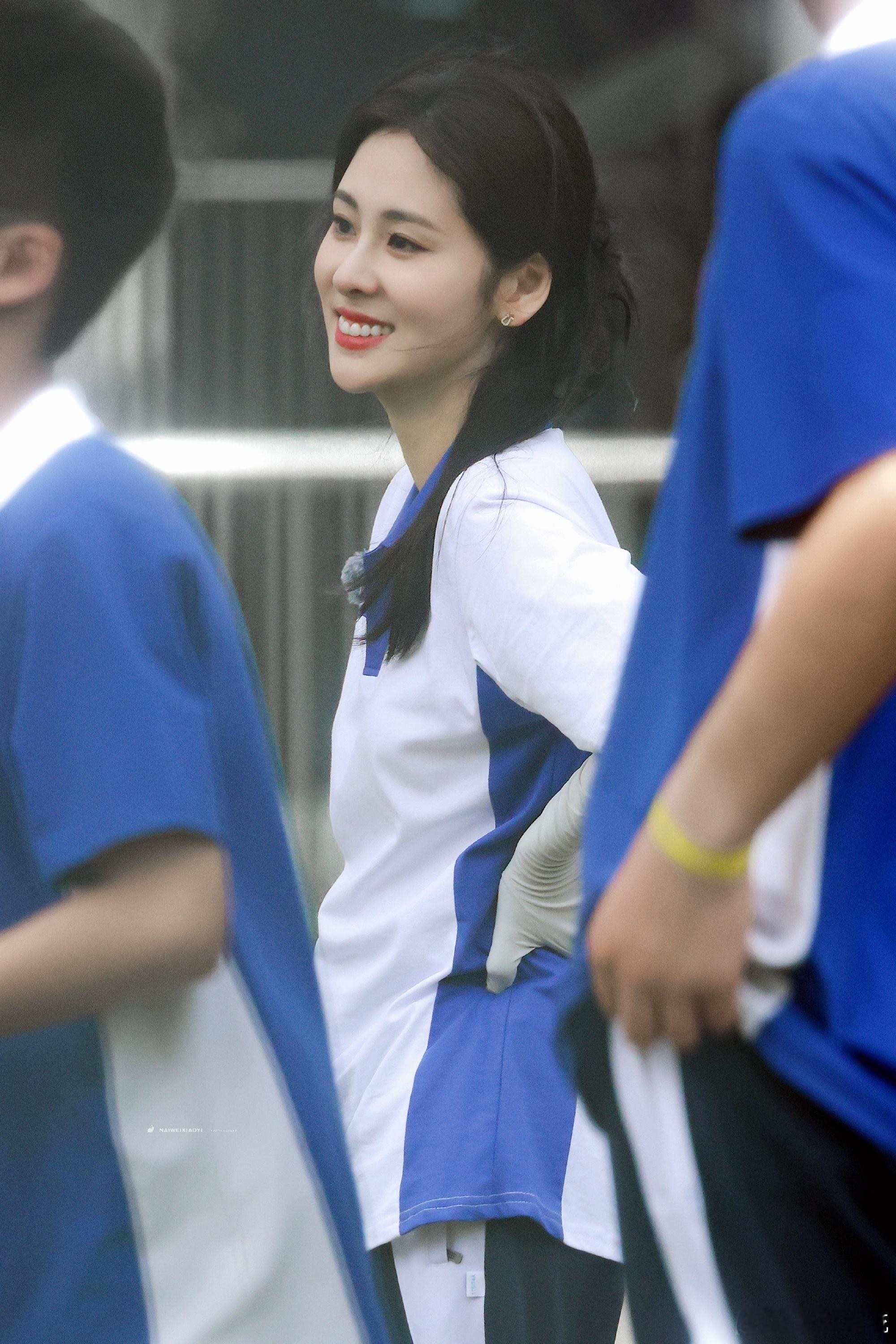 张碧晨走到哪泡到哪音你而来 刚才跟我妈一起看这段，我妈看完直接说这姑娘太会过日子