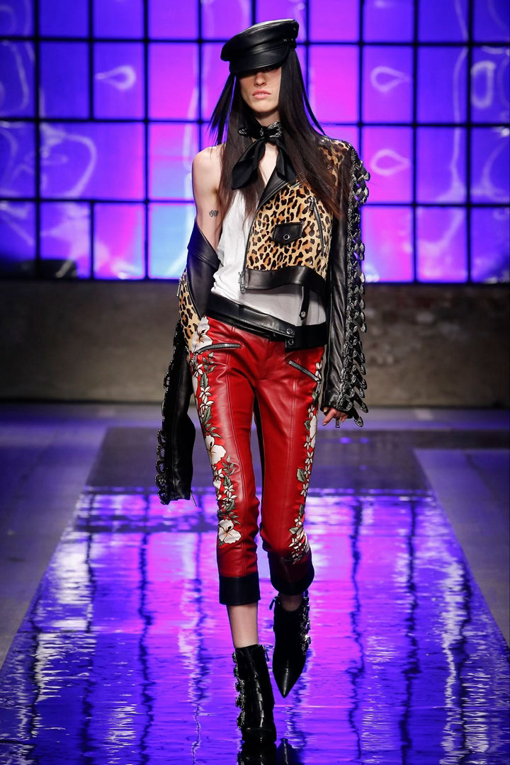 恭喜Jennie再拿下新品牌档案成衣！DSQUARED2更新Jennie身穿D2