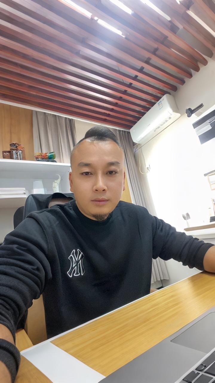 醉眼看世界，个个都温柔，好好活着。