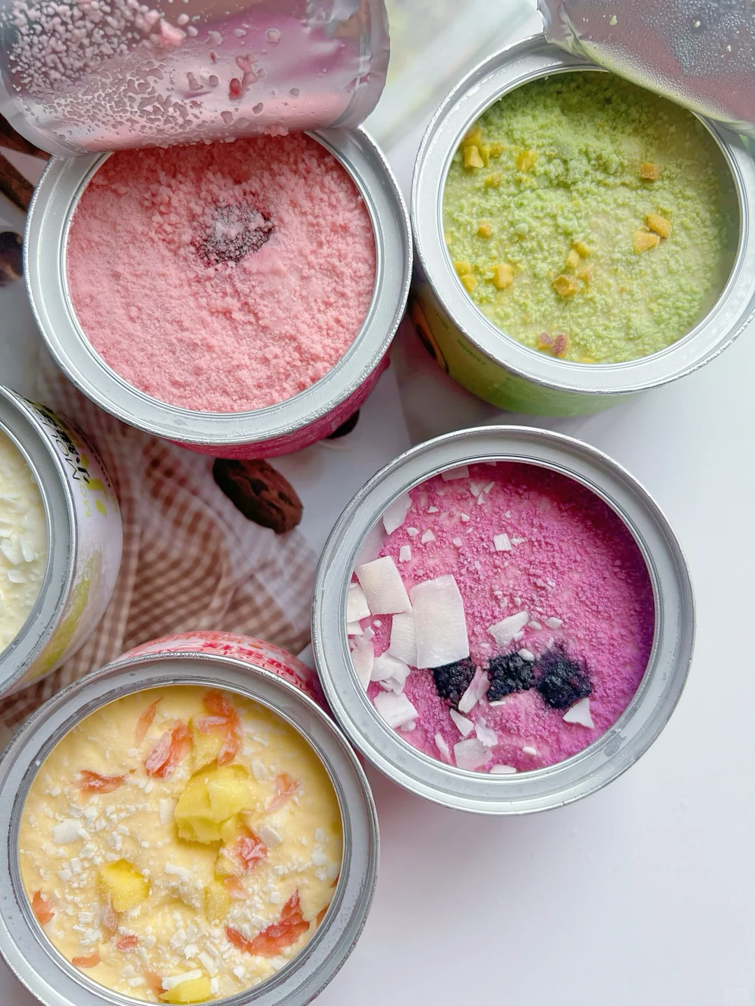 适合夏天吃的罐子蛋糕来啦！冰淇淋口感爱啦