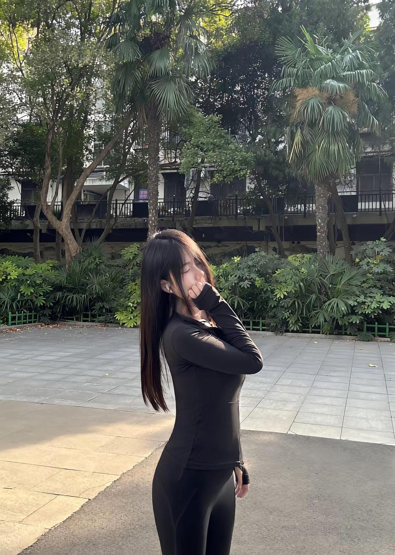 我很普通 你丢下我的时候 记得和我说一声户外 瑜伽裤穿搭 秋冬穿搭 今天也有好好