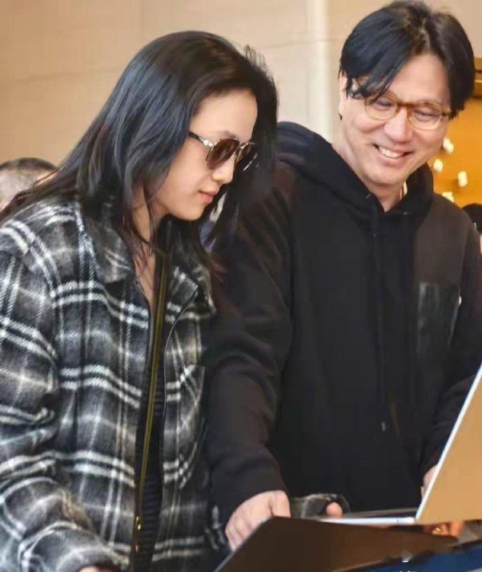 46岁汤唯自曝意外怀上二胎！胎儿性别已确认，女儿9岁老公已56岁