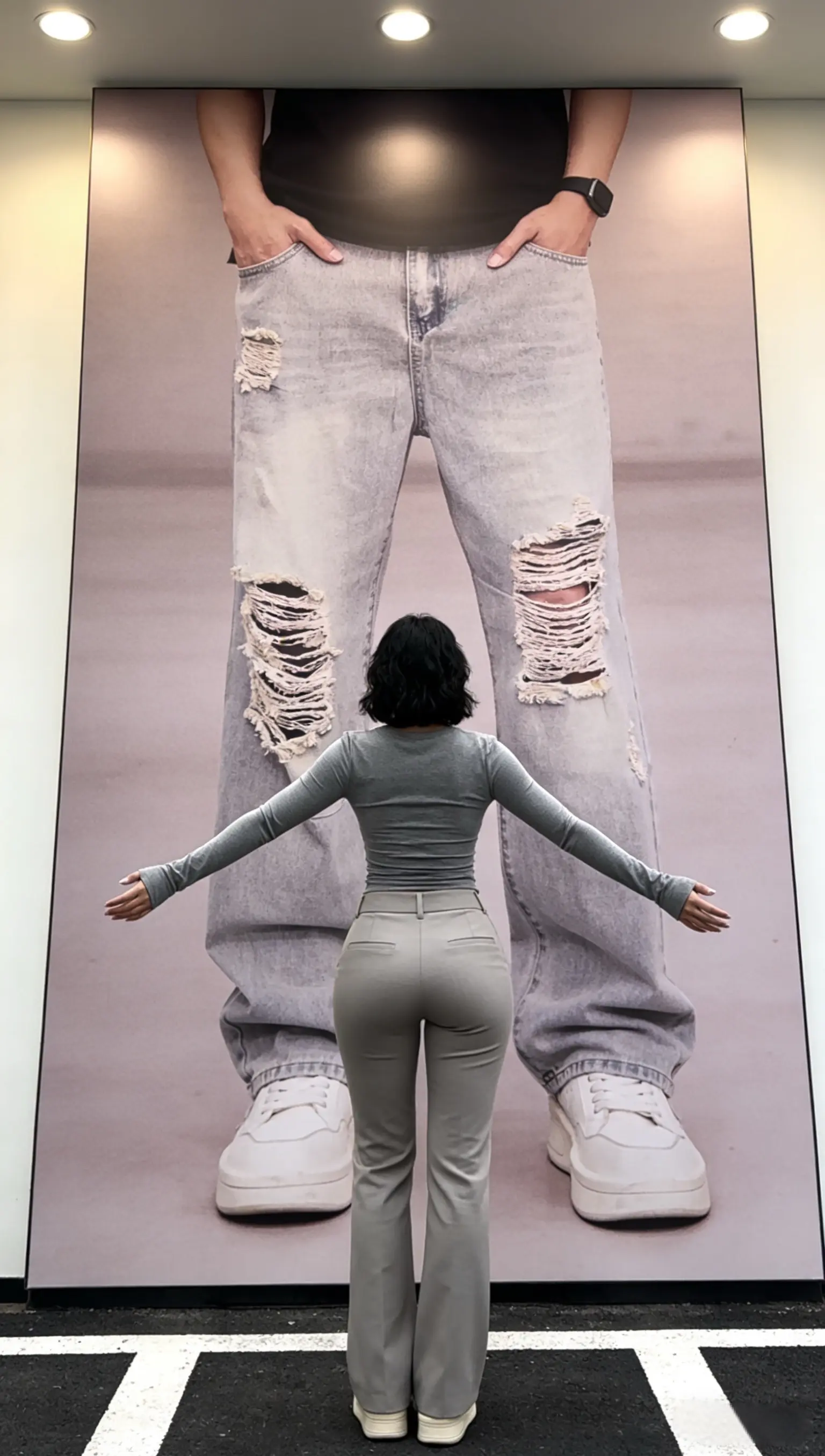 美式高街潮流破洞牛仔裤男春夏薄款设计感宽松直筒长裤子   ✓