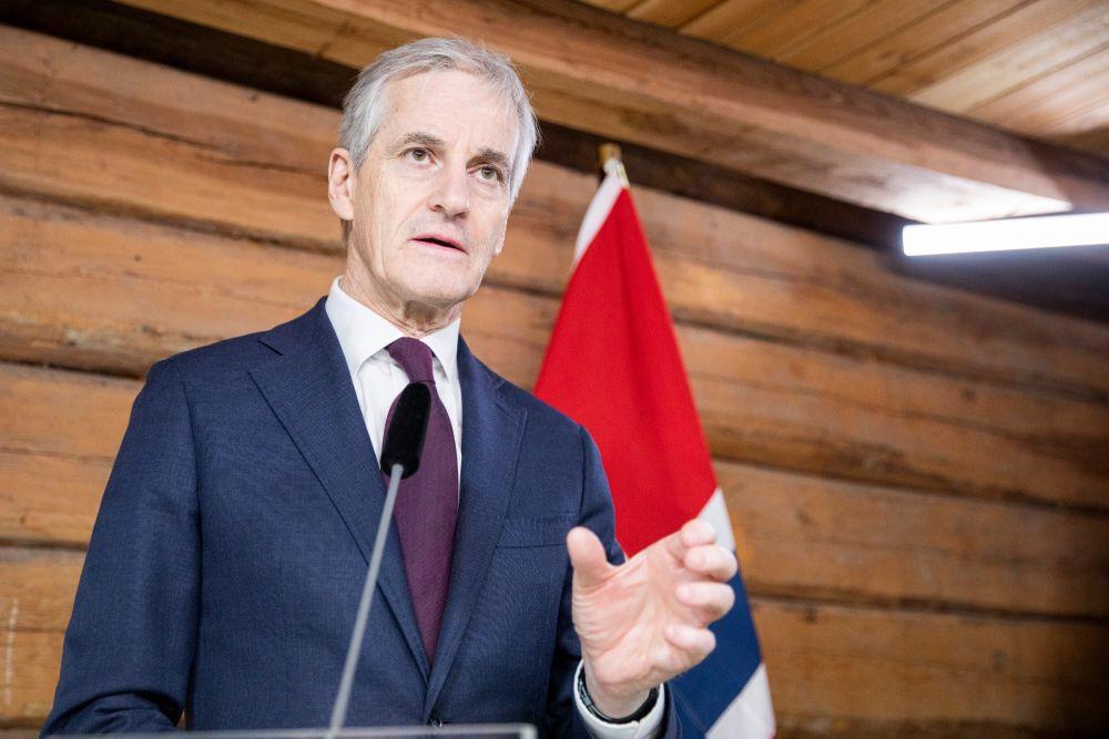 挪威首相做出了明智决定。

挪威首相约纳斯·加尔·斯特勒当地时间3月15日称，挪