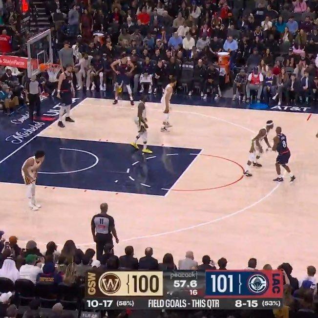 船记：NBA官方表示，在昨晚勇士队对阵快船队的比赛中，最后两分钟内出现了三次漏判