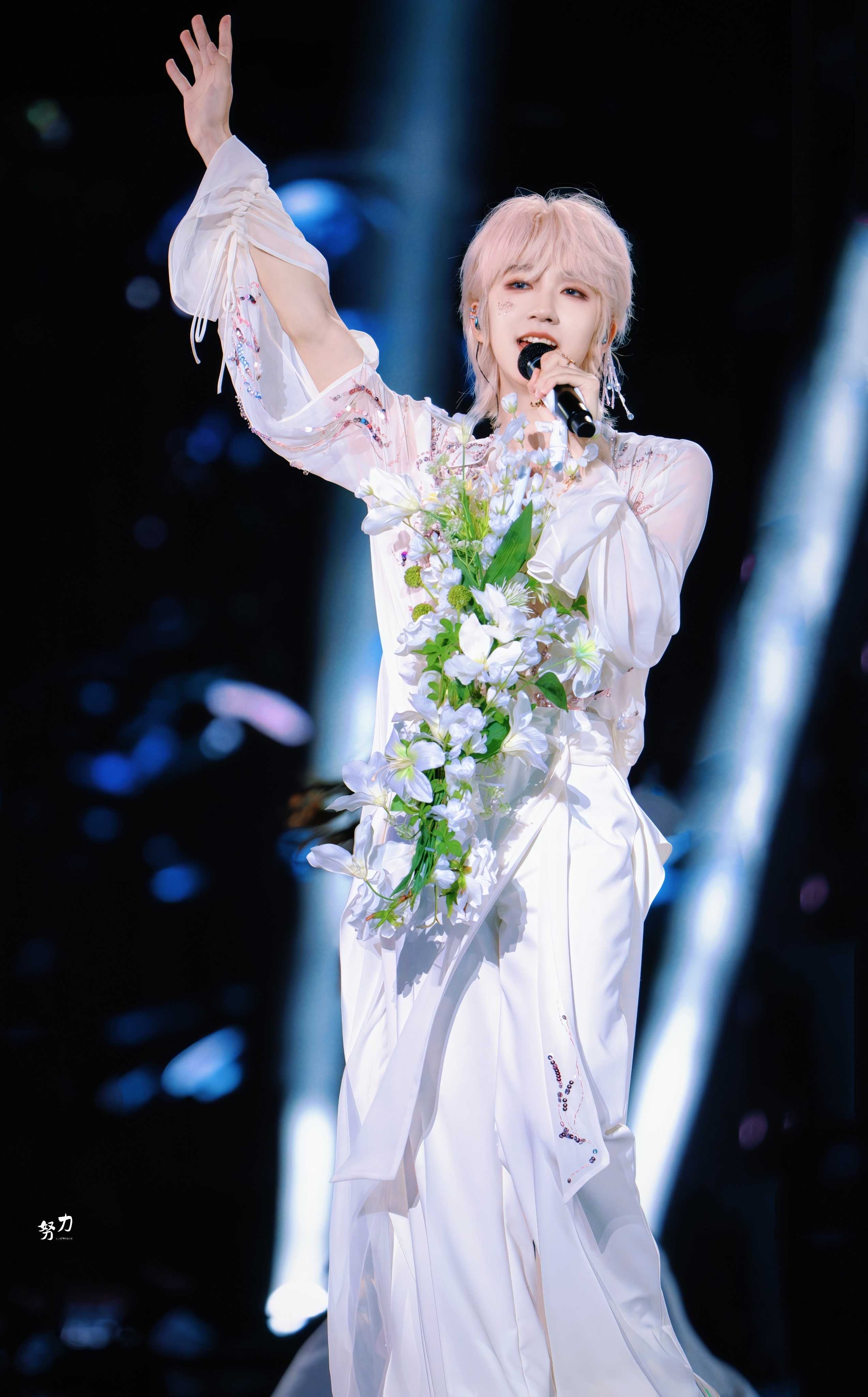 贺峻霖贺峻霖五十公里桃花坞6💚贺峻霖百度网盘代言人“当然如果我能成为你众多快乐