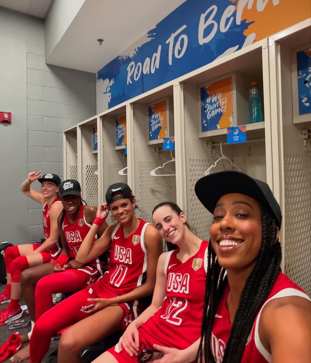 PB4❤️💙🤍 佩奇布克斯