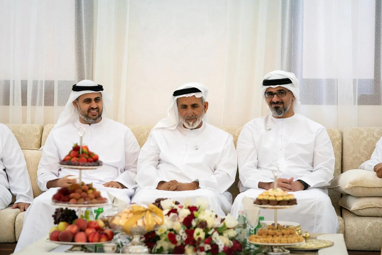 阿联酋慌了，连夜访华，35 亿债务破局后，海湾小国的求生欲藏不住了
一觉醒来，给