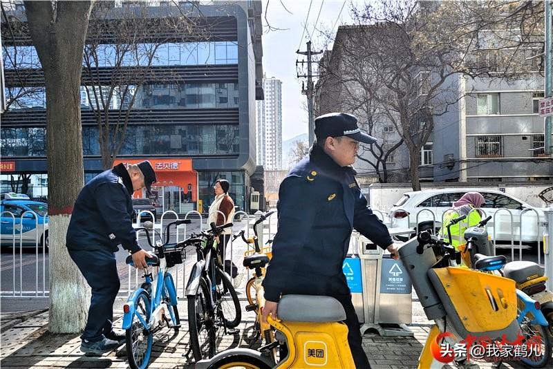 新学期伊始，兰州市城管系统聚焦校园周边环境保障，以200米重点管控区为核心，统筹