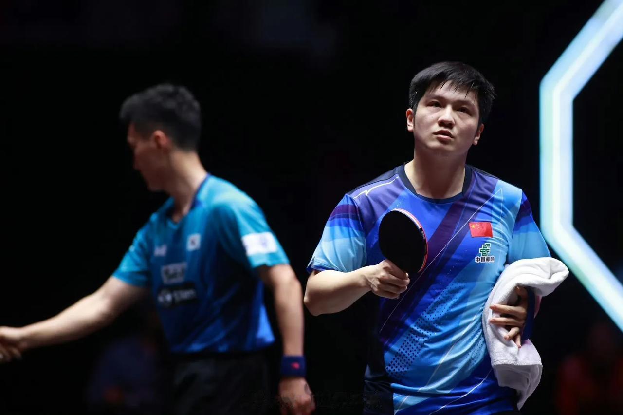 法兰克福冠军赛国乒接连爆冷，继梁靖崑、陈梦输球后，樊振东爆冷出局，法兰克福有毒
