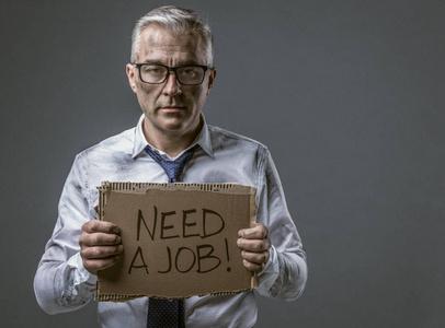 45+失业了也是实际存在，首先得在心里接受这个事实，别把自己吓得魂飞魄散、心烦意