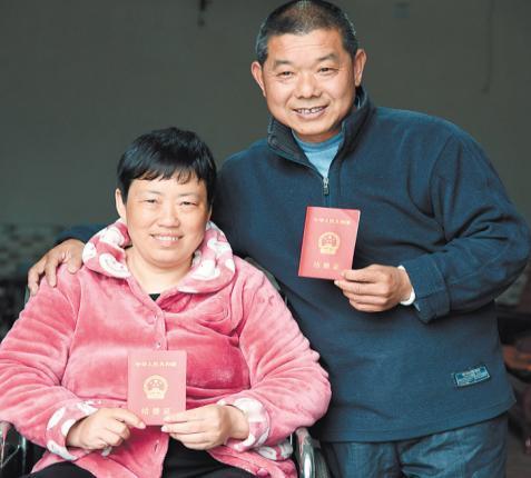 1992年，湖北一老汉的闺女，跟着未婚夫离开26年，奇怪的是，这26年期间，女儿