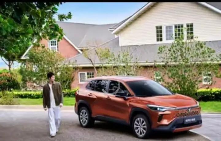 家用代步你会选择丰田卡罗拉吗?这个问题局限性太小。首先买车，家用代步的我会选国产