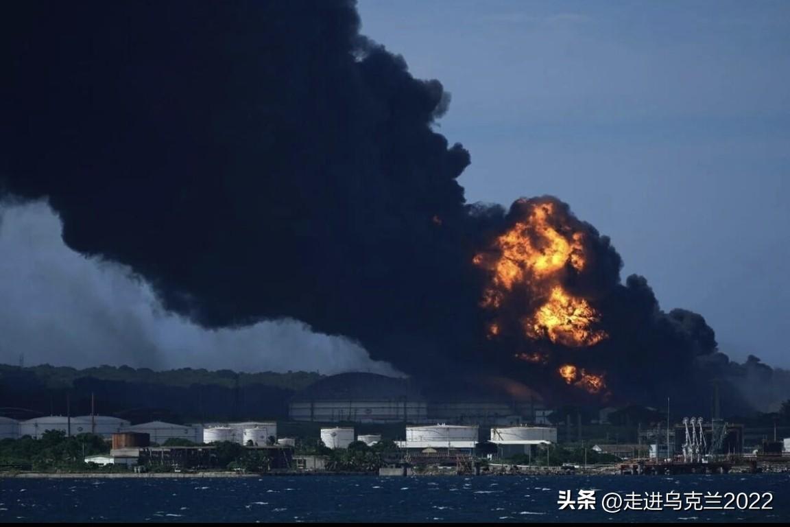 打击俄罗斯炼油厂的影响，甚至已波及美国本土



乌克兰无人机对俄罗斯炼油厂的成