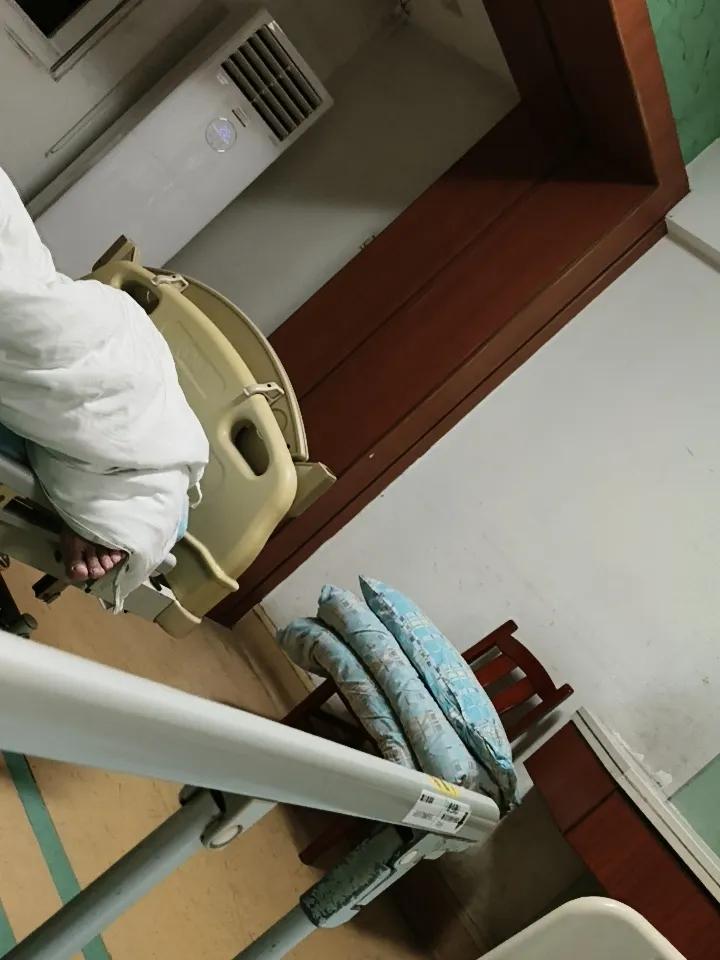 有病，一定不要相信世间有华佗再世，那是骗人的！
这是一个发生在我身边，不久的一个