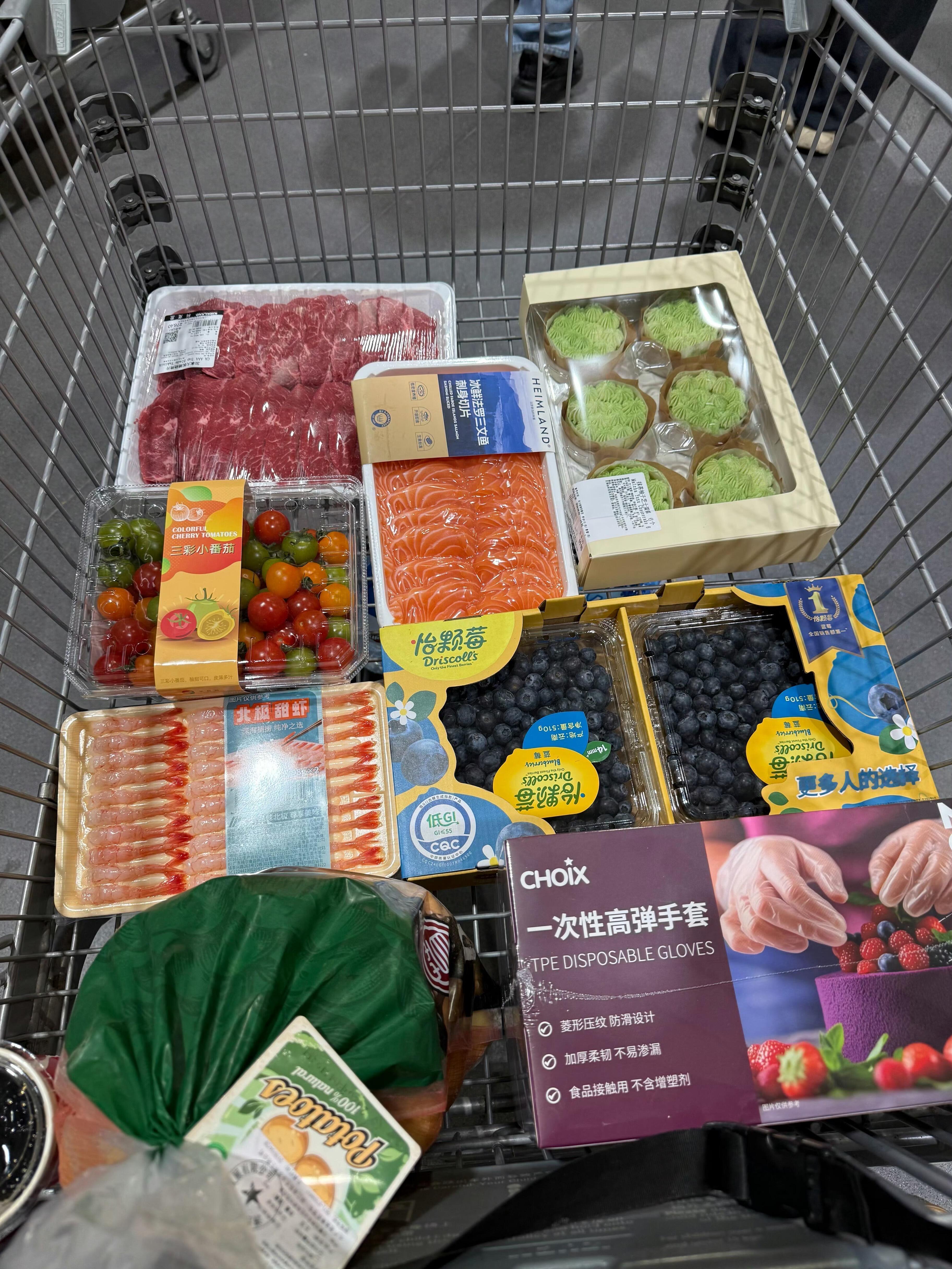 人际交往太麻烦,我巴不得一个人好好待着,不用因为自己的无趣而感到抱歉。 
