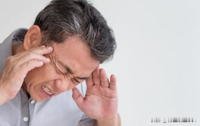 头痛不用硬扛！6个经典古药方，辨证调理更有效
 
头痛反复发作太折磨人！中医认为