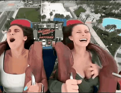 大家帮我看看，这俩个外国美女玩的是什么娱乐项目？

看视频动图，感觉她们不但玩得