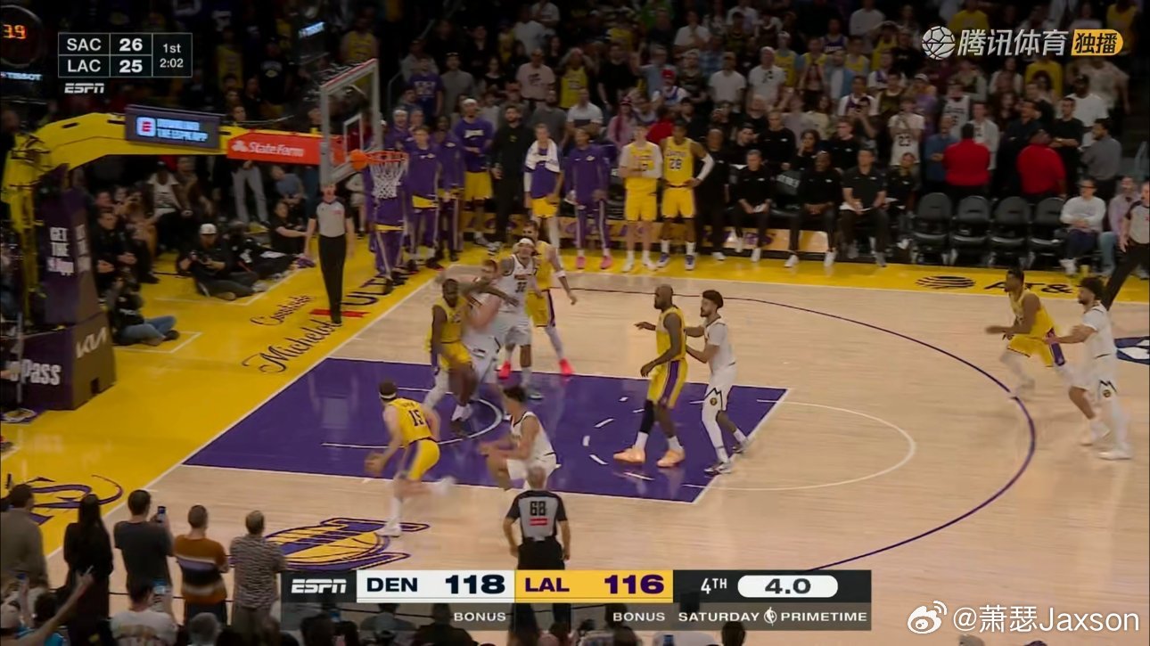 本年度最精彩的一场比赛，当掘金第四节突然三分开主宰的时候，全队完全没有放弃，第四