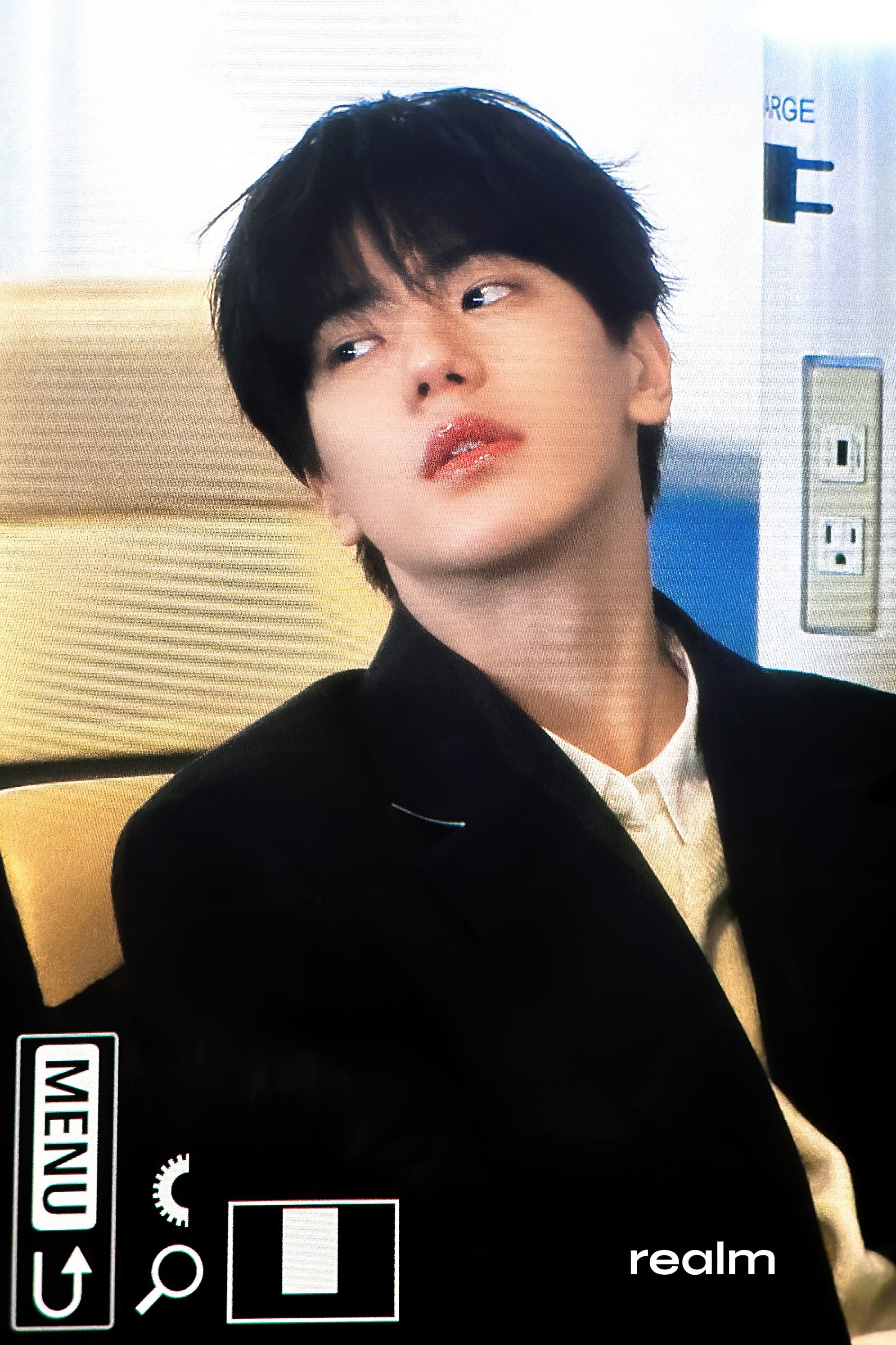 CLOSE YOUR EYES 宋承浩250105机场 🖤 ©️logo 