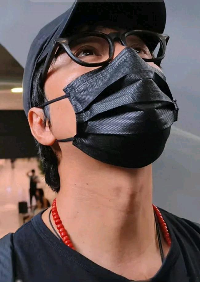 陈坤热巴被替换谣言为何总有人信荒诞“替换论”频现，实为大众难拒岁月残酷。与其盲信