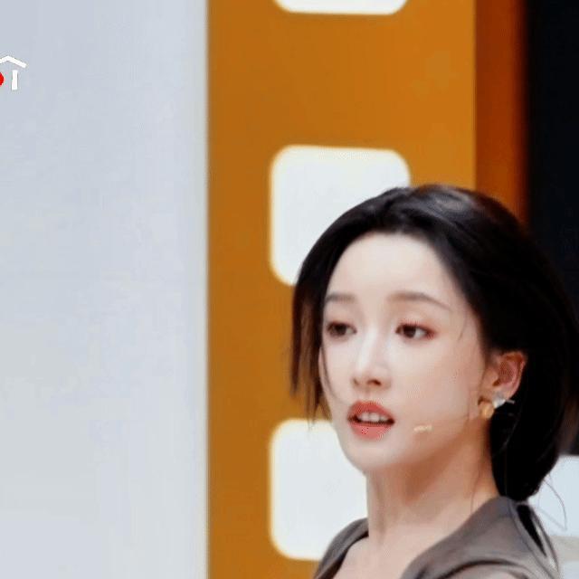 姜贞羽回应差点高位截瘫姜贞羽说自己太浓所以看起来太淡一句太浓所以看起来太淡完美诠