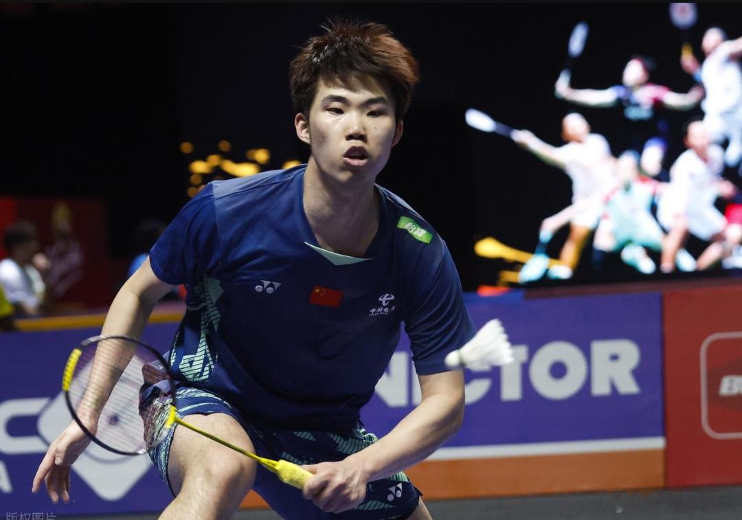 2026年亚洲羽毛球锦标赛 先胜后败！翁泓阳1-2遭世界第一昆拉武特逆转，无缘亚