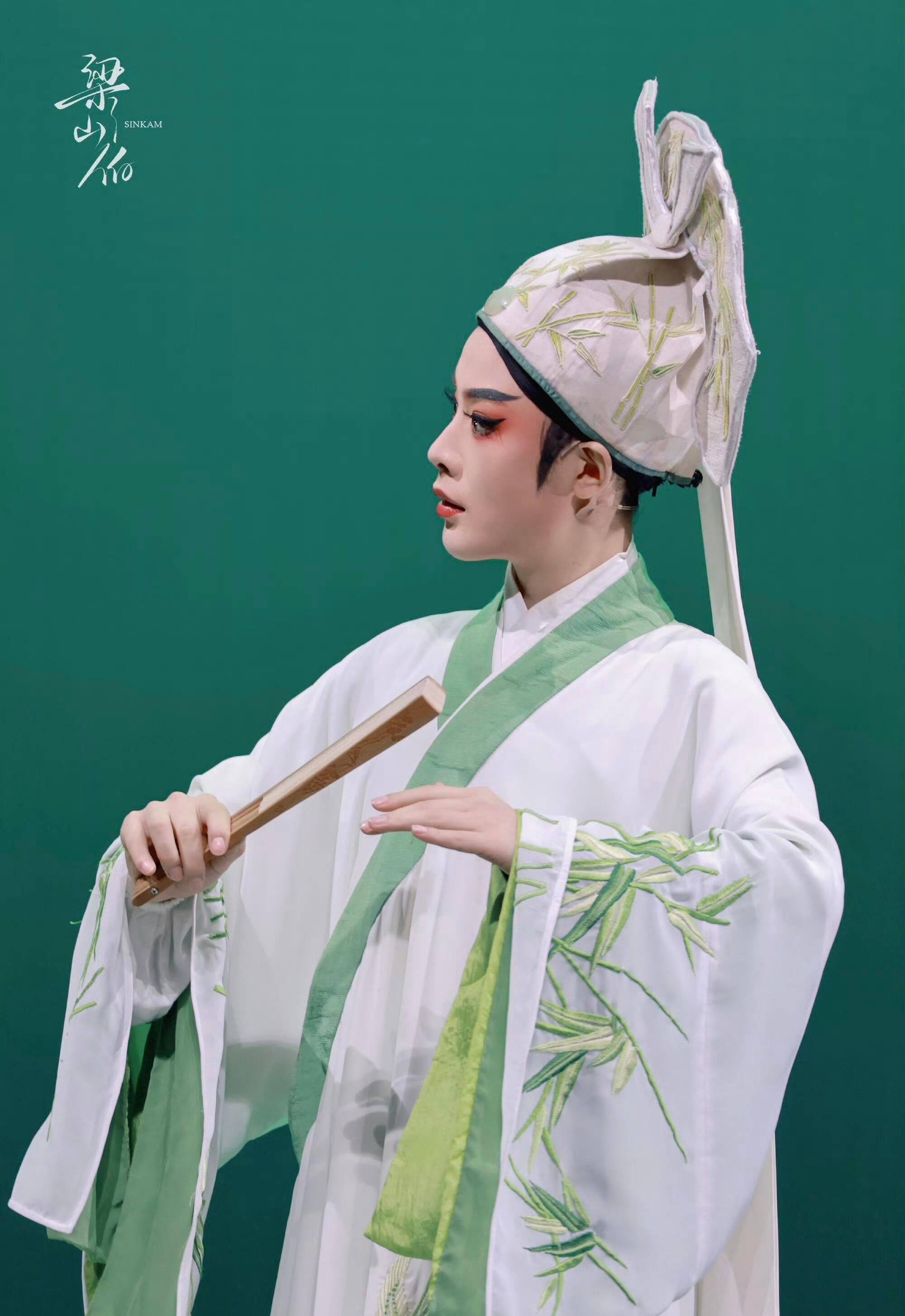 陈丽君在央视再唱越剧陈丽君在央视节目上唱越剧 有人在评论区问现场能不能听到越剧版