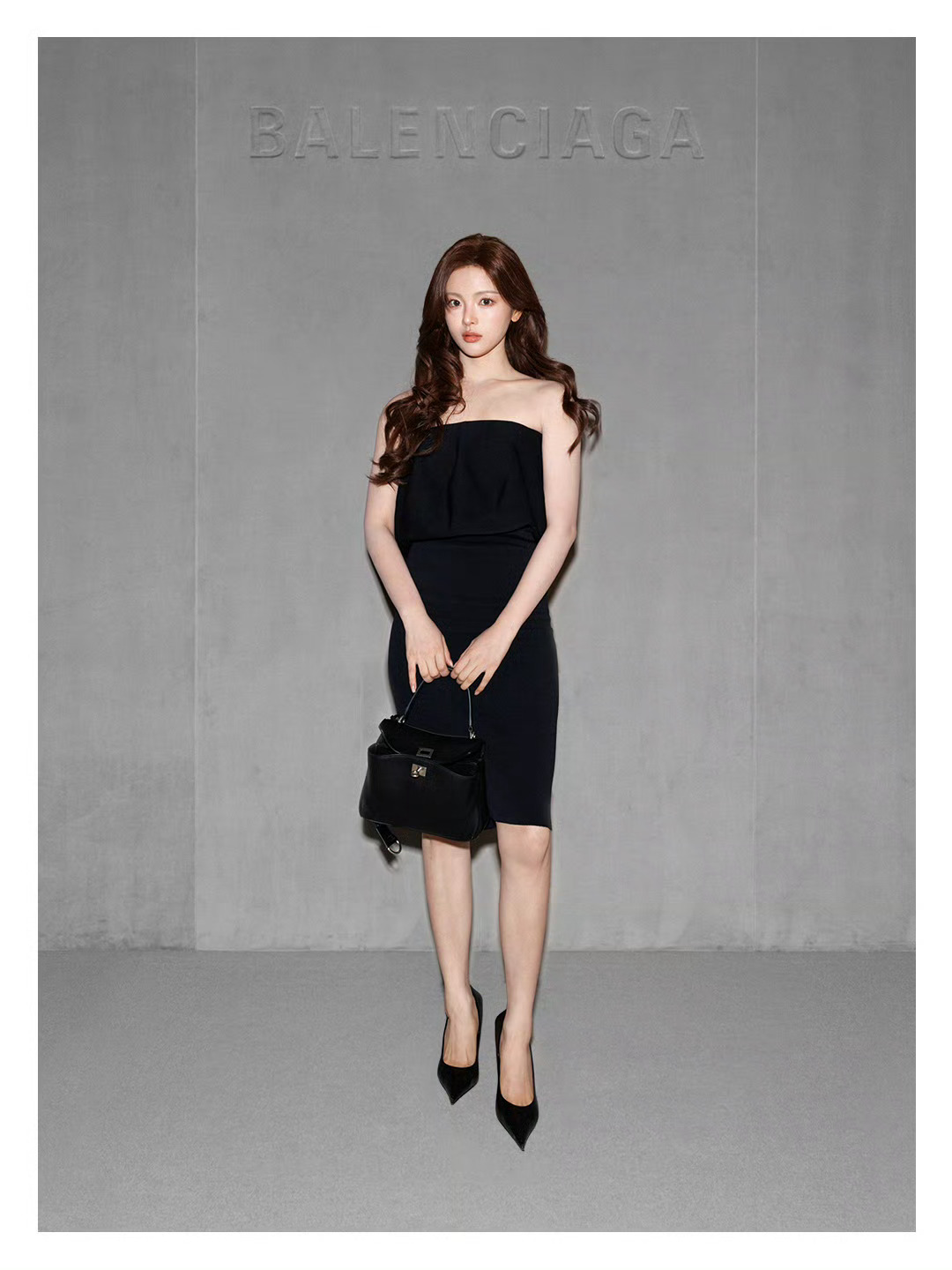 杨超越巴黎时装周：巴黎世家官博刚刚更新了超越妹妹的秀场画报👠 ​​​