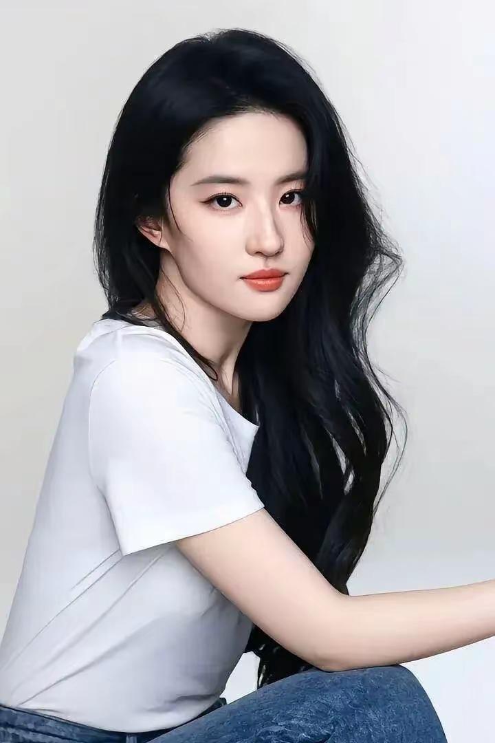 公认国民女神！刘亦菲颜值气质至今无人超越🔥

论内娱颜值天花板，刘亦菲绝对稳居