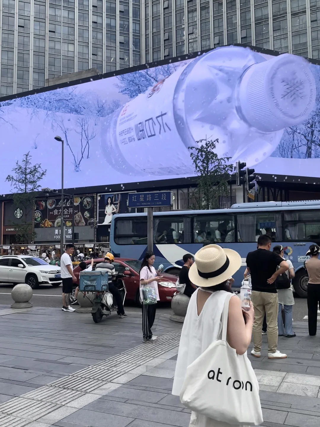 成都春熙路！新的裸眼3D，巨巨巨好拍！！
