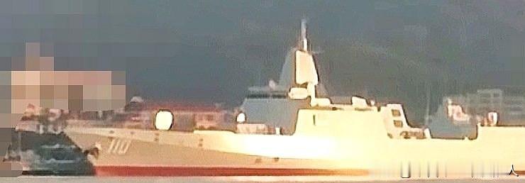 110舰这是刷号了吗？
第10艘055大驱，要入列服役了吗？
多有内涵的舰号，与