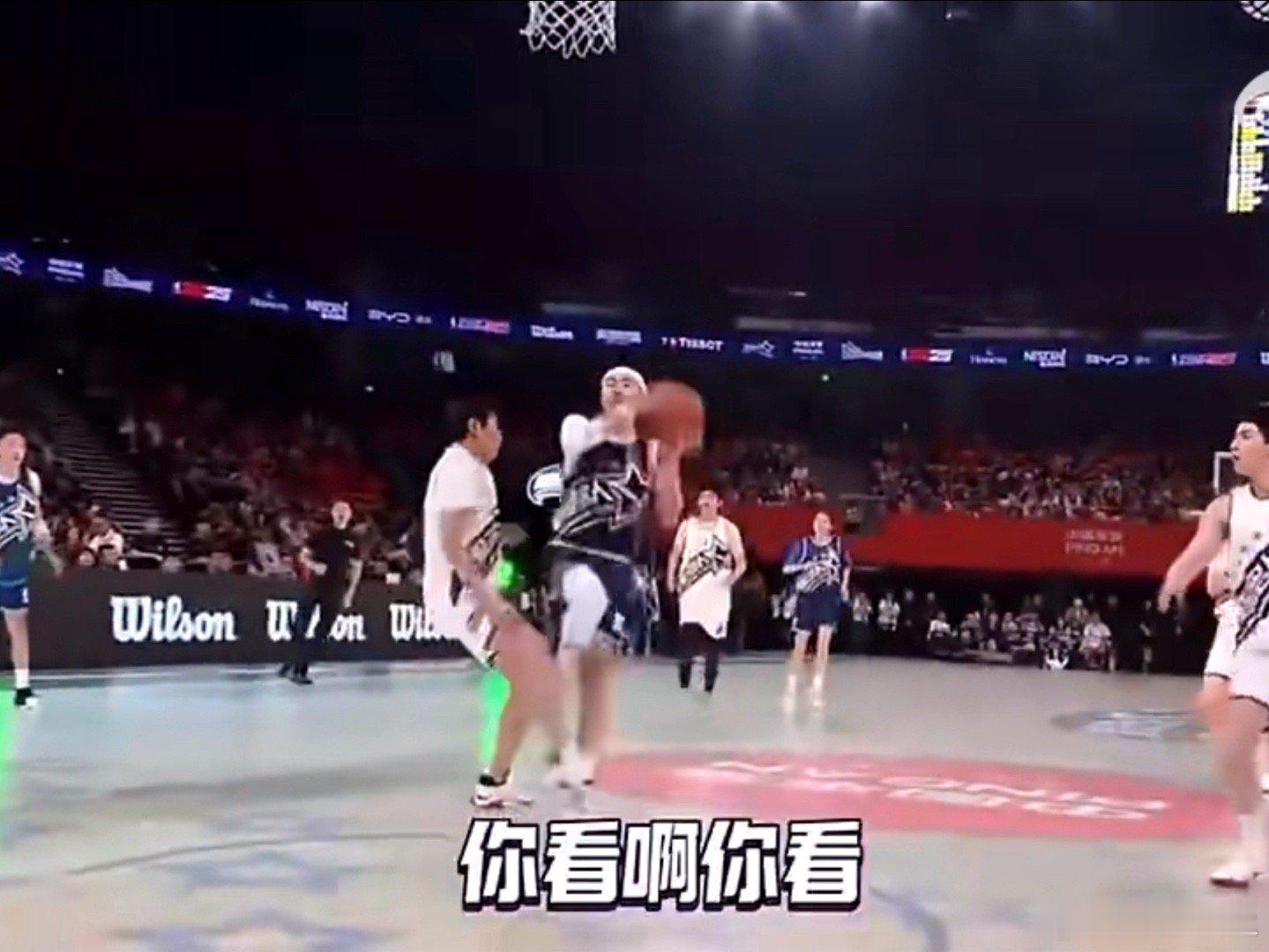 #贾天宁的进球分析# 不太懂篮球，纯粹就是问问，这要不是公共场合，这要是在野球场