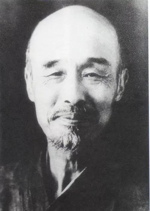 1916年，李叔同决定断食20天，目的是治疗疾病。

谁能想到，这个写《送别》的