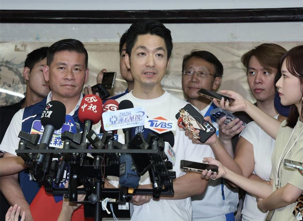 同志酒吧被搜索遭警歧视 蒋万安：要求严加检讨、杜绝再犯
台北市万华分局警察3日晚