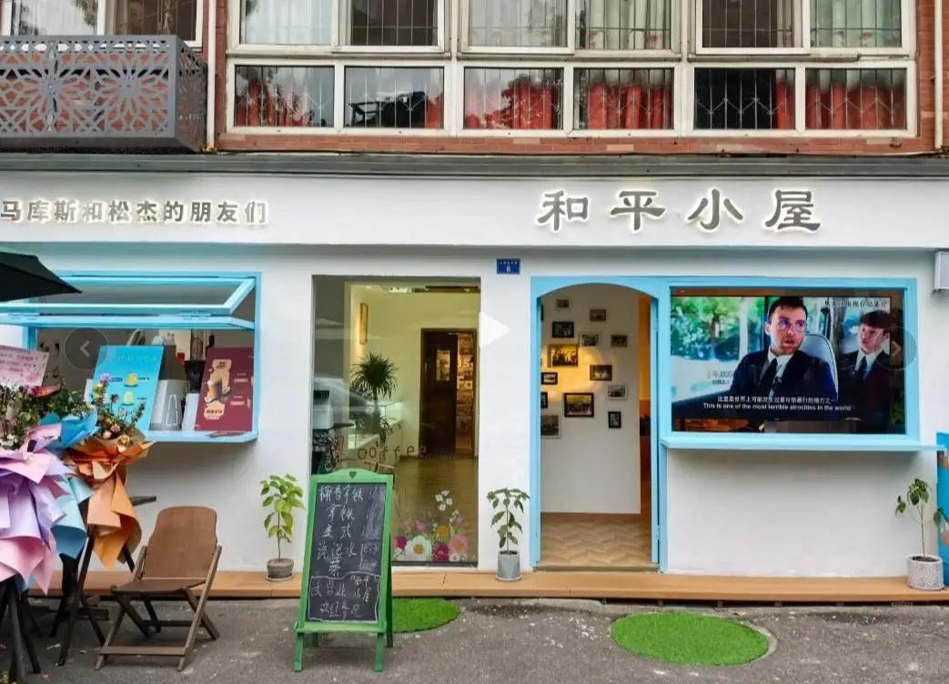 我就不明白了，一个国际友人不远万里来到中国，免费捐赠了618张抗日侵华战争的铁证