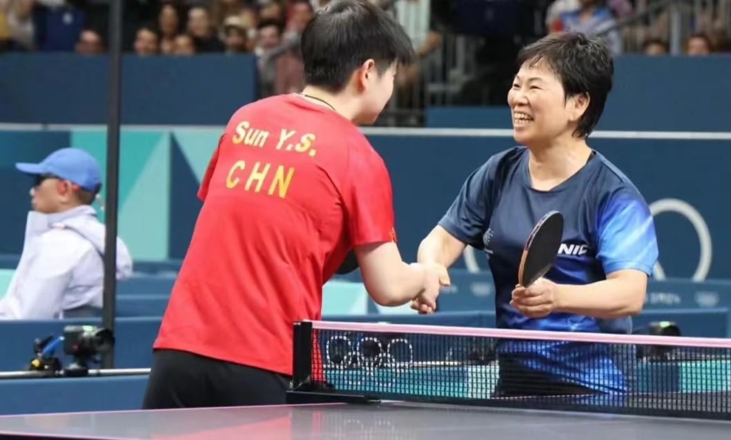 真是活到老拼到老！

62岁的倪夏莲又复出了

计划向洛杉矶奥运会发起挑战，在这