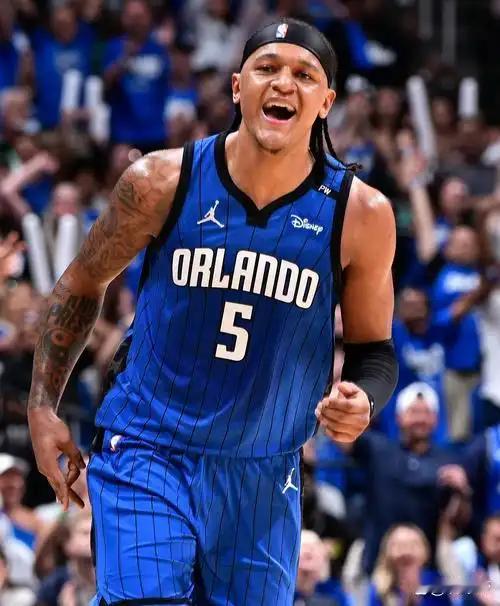 贝恩近两周场均14.8次出手命中10球命中率67.6%，三分7.2投4.4中命中