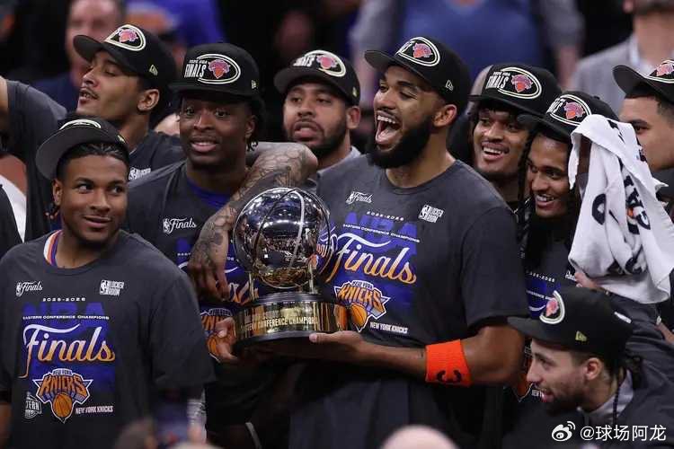 NBA季后赛继续进行，纽约尼克斯队再次赢球夺取东部冠军。唐斯得到19分和14个篮