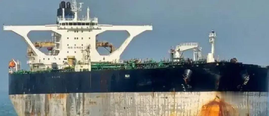 一艘原本叫“贝拉1号”、后来改名“马林内拉”号的油轮，这两天成了北大西洋上的焦点