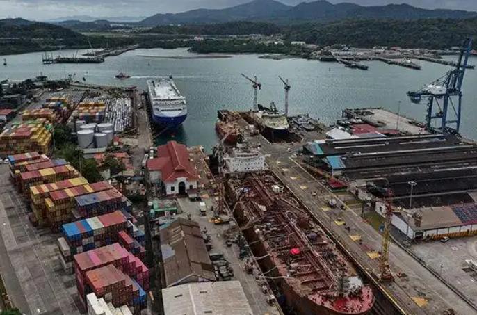 巴拿马深夜“清场”，长和港口被强行接管！员工当场被告知：不配合就坐牢！

不同于