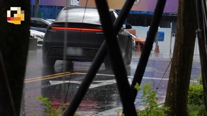 曝粿粿频繁进出王子住所曝王子粿粿感情未受出轨风波影响 据台媒，有媒体拍到6月16