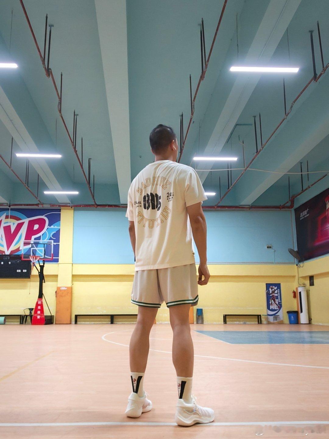 穿套FTM，回忆一下KL的感觉～来双Yushuai，体验一下国货精品～我是搭配控