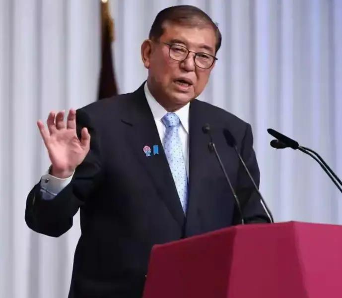 石破茂：没有中国，日本还能存在吗？
日本《每日新闻》11月26日报道：“石破茂：