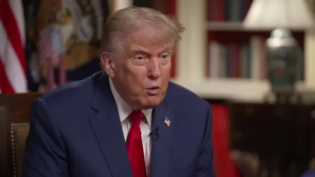 【伊朗打响32轮反击，普京不再沉默，接通两个电话，说服特朗普停手】哈梅内伊之子上