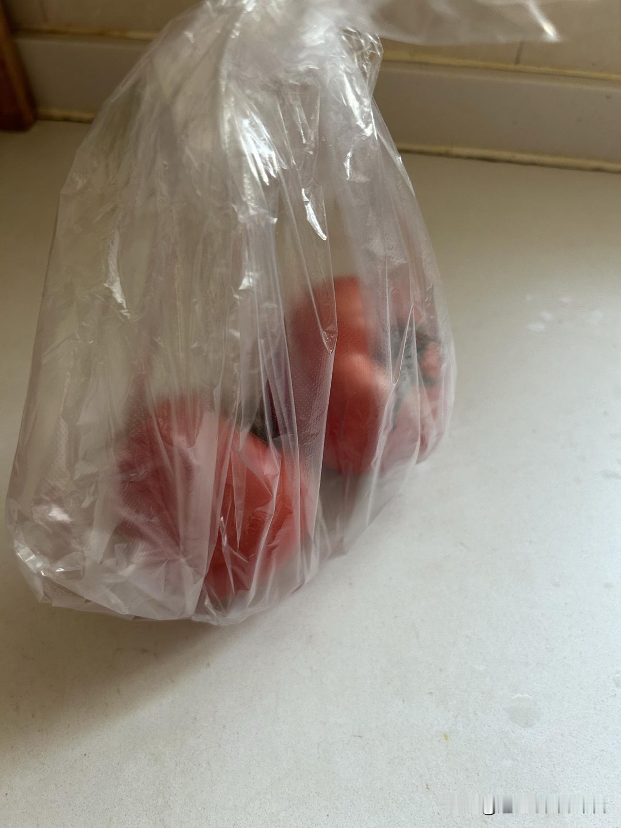 朋友们
现在蔬菜🥬也太贵了吧
平时买东西都是去超市
连带着蔬菜零食等一些其他的