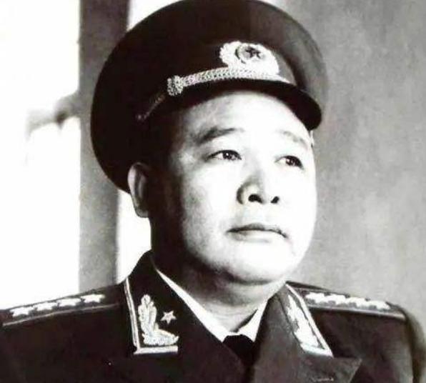 徐海东成为中央委员后，每次会议毛主席为何总是关心他是否到场？
1955年9月27