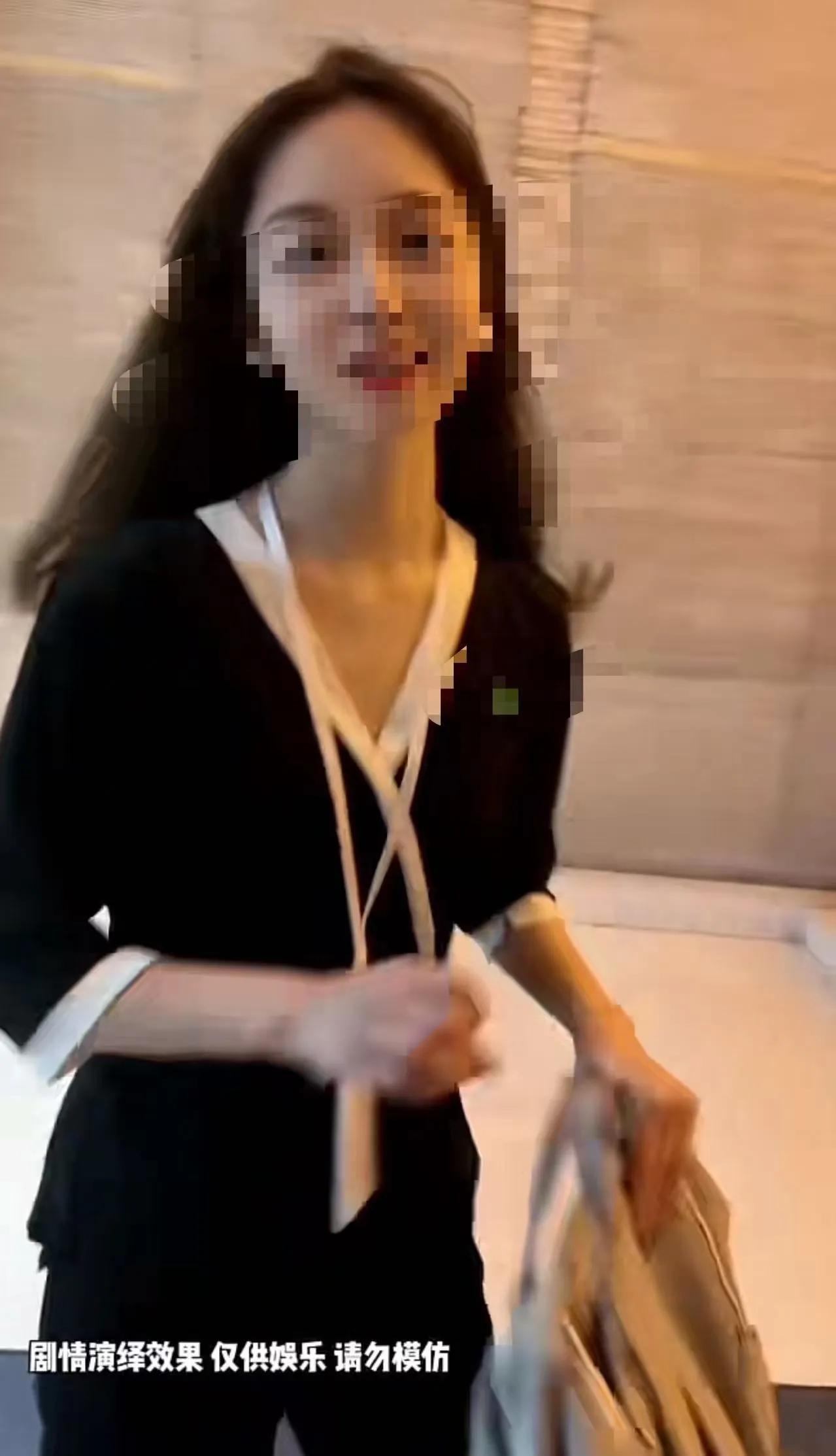 这个段子太扎心了！月入3万的程序猿，叫了一个“按摩女”上门服务。期间，他一边享受