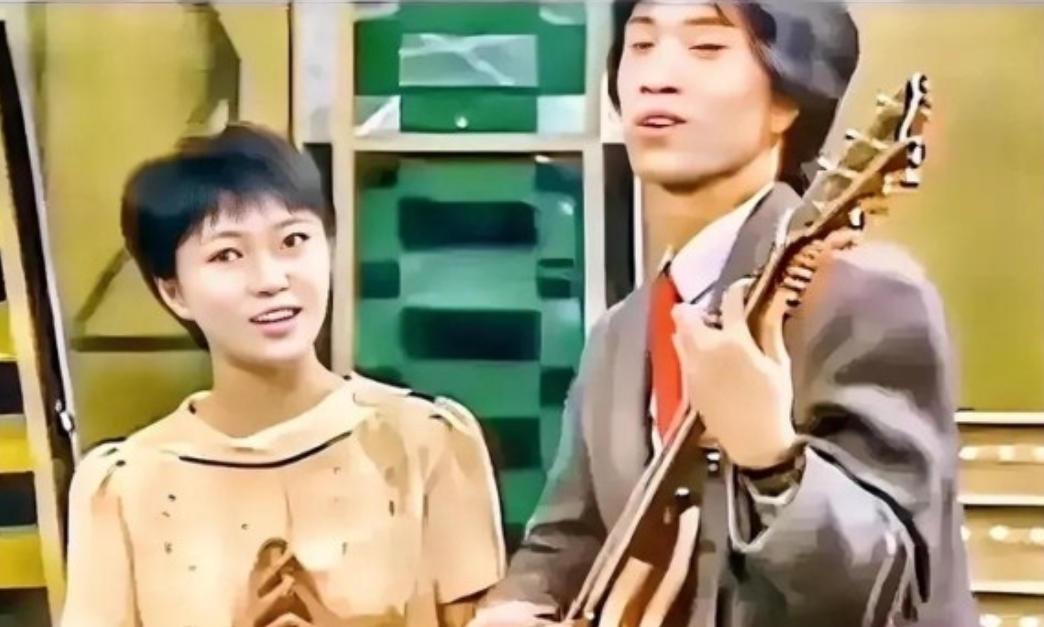 1984年通过团长王昆的努力，程琳调入了东方歌舞团。之后，程琳与侯德健合作，程琳